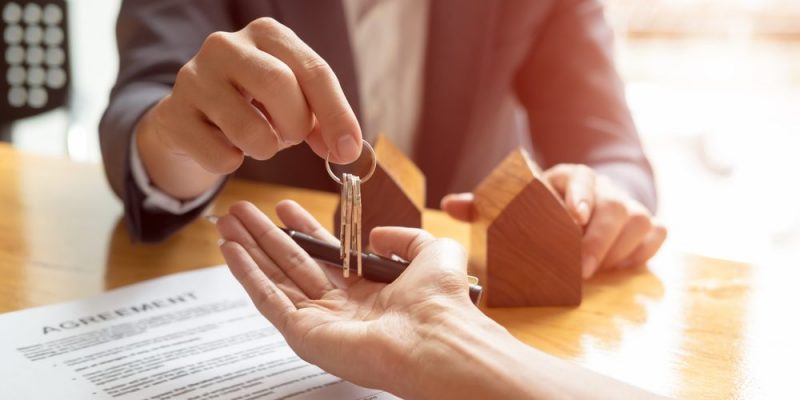 ¿Cuál es la diferencia entre alquiler y arrendamiento?